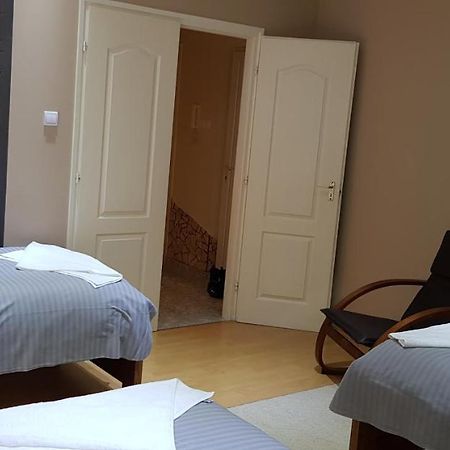 Alice Vendeghaz Bed & Breakfast Калоча Екстериор снимка