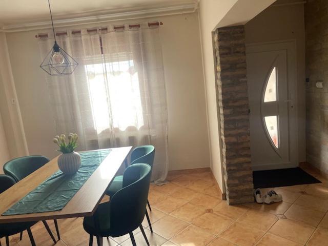 Alice Vendeghaz Bed & Breakfast Калоча Екстериор снимка